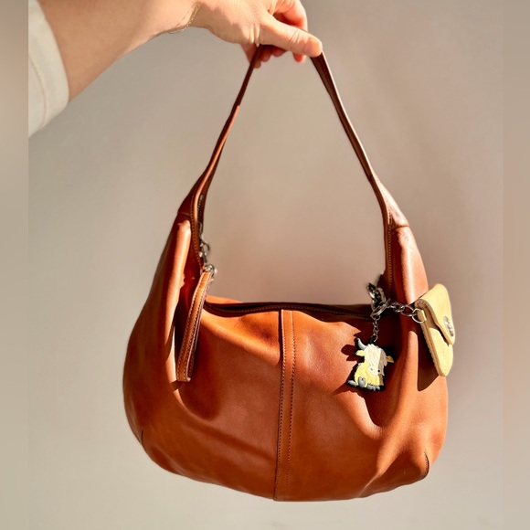 Coach 9227 Ergo Hobo Medium Zip